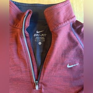 NIKE Dry Fit 1/4 zip